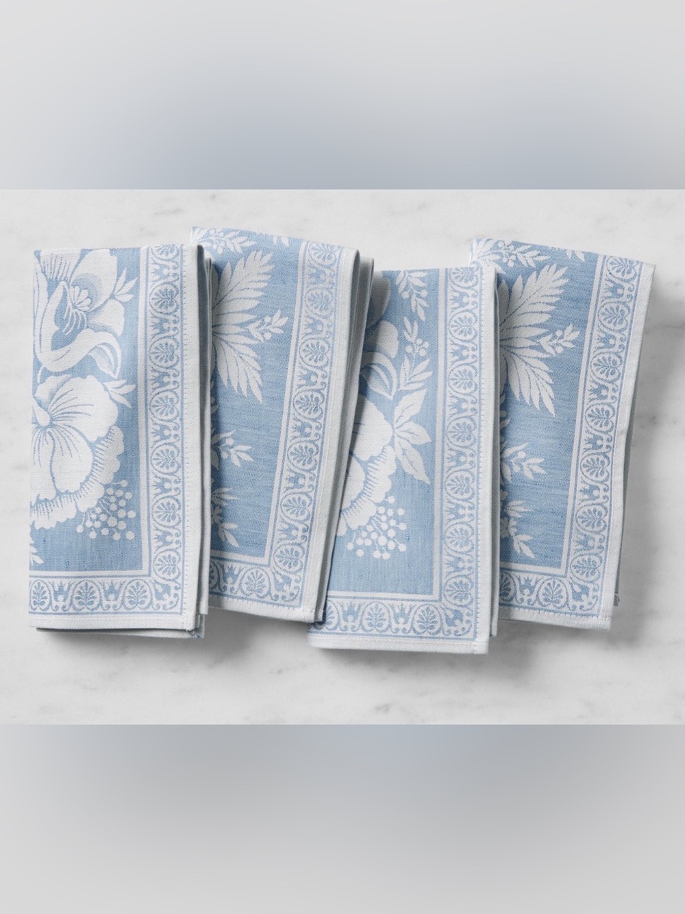 Williams Sonoma Blue and White Floral Napkins ( Set of 4 )